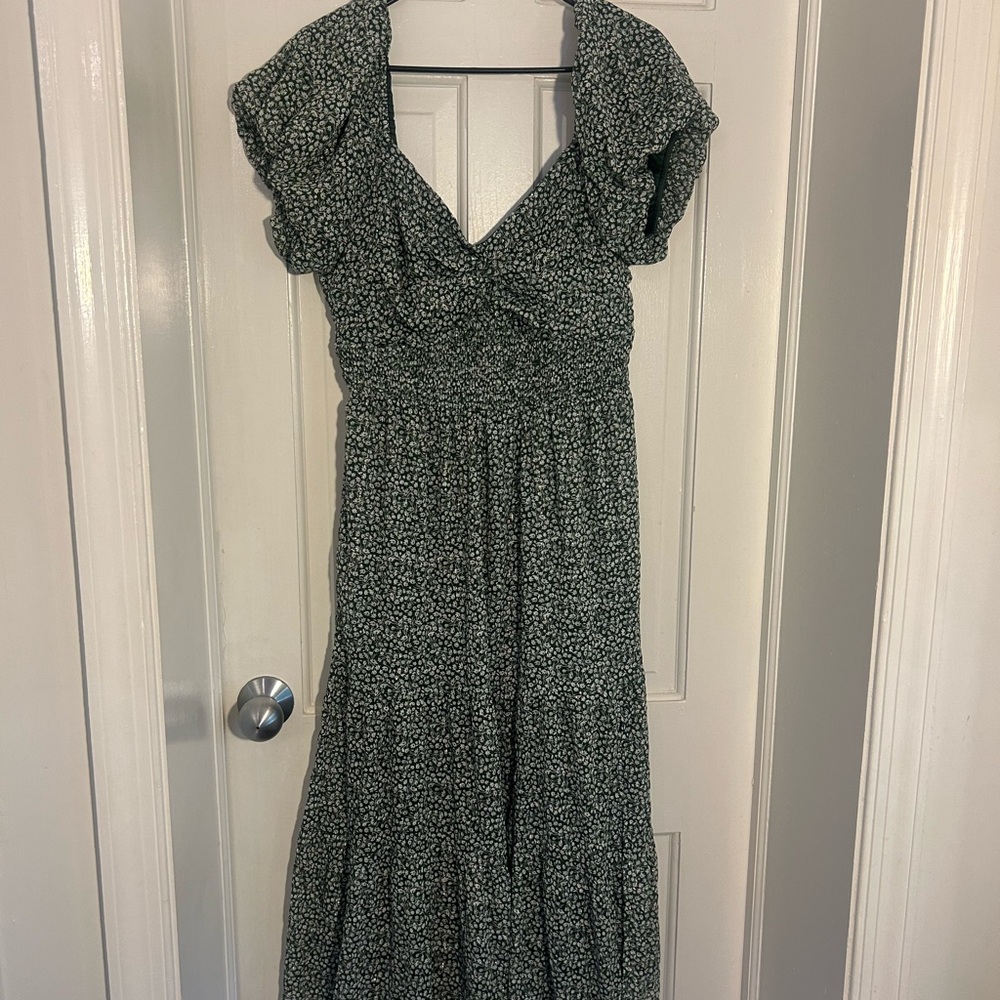 Trixxi Black Floral Midi Dress
